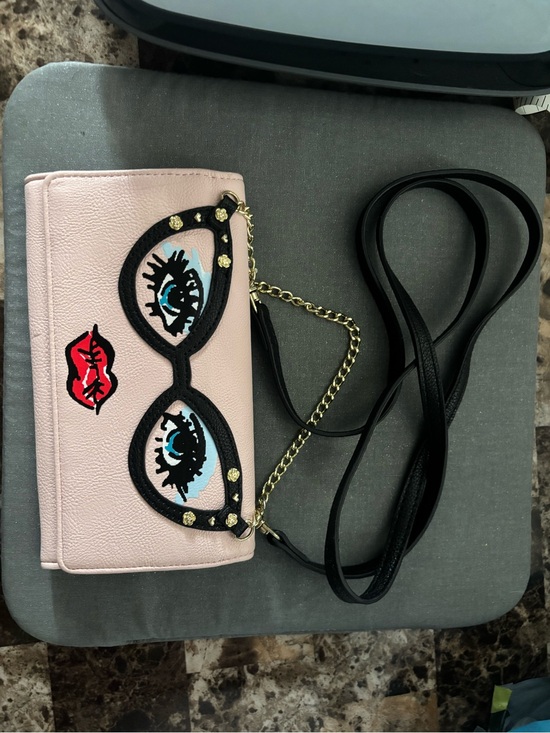Betsey Johnson Handbags - Betsey Johnson Playful Pink Sunglasses Applique Crossbody Bag